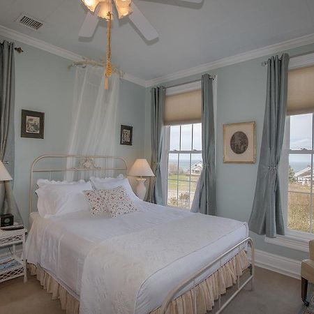 Shorecrest Bed And Breakfast Southold Exteriör bild